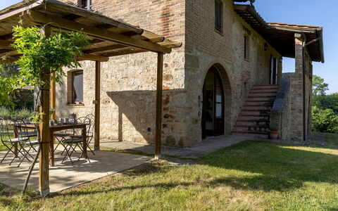 Podere Madonna di Mezzo 6: Lotto, Villetta, Estate, Agriturismo, Brick, Muratura, Giardino, Prato, Backyard, Muro ​​Di Pietra