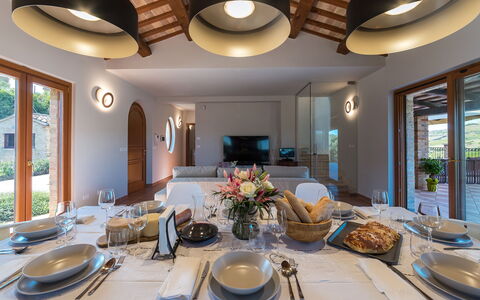 Borgo da Monte 8: Casa, Interior Design, Mobilia, Cucina & Sala Da Pranzo Tavolo, Sedia, Soffitto, Sala Da Pranzo, Lampada, Estate, Agriturismo