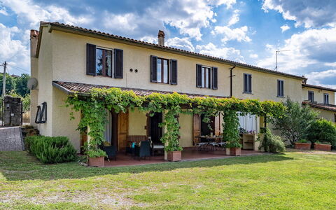 Casale le Conce 6: Estate, Giardino, Hacienda, Shade, Villa, Landscaping, Agriturismo, Cortile, Cortile, Backyard