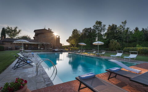 Casale dei Girasoli 14: Piscina, Estate, Hacienda, Dimora, Ricorrere, Villa, Hotel, Resort Citta ', Eco Hotel