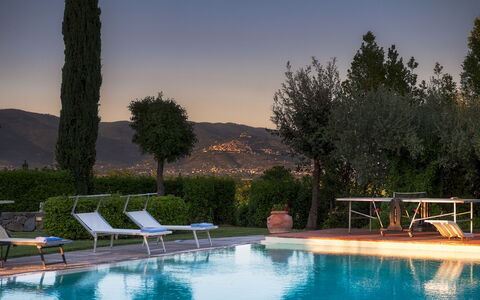 Casale dei Girasoli 14: Piscina, Blu, Ricorrere, Terme, Eco Hotel, Mobili Da Esterno, Lettino, Hacienda, Resort Citta ', Estate