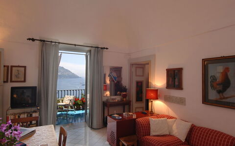 Casa Maria 6+2: Mobilia, Tavolo, Interior Design, Sedia, Vaso Di Fiori, Divano, Pianta Della Casa, Appartamento, Camera, Soggiorno