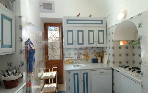 Casa Maria 6+2: Pavimentazione, Interior Design, Pavimento, Mobilia, Illuminazione, Cucina, Camera, Piastrella, Controsoffitto, Soffitto