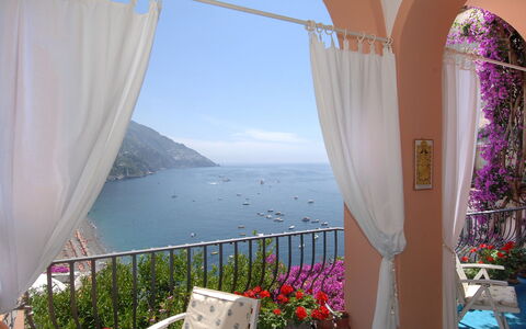 Casa Maria 6+2: Balcone, Vaso Di Fiori, Costa, Mobili Da Esterno, Sedia, Pianta Della Casa, Baia, Portico, Hacienda, Resort Citta '