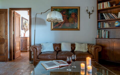 Vista del Lago 12: Mobilia, Interior Design, Parete, Legna, Pavimentazione, Camera, Casa, Pavimento, Illuminazione, Soggiorno