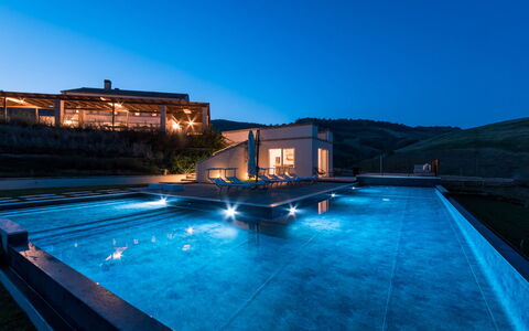 Dimora Montefiore 11: Blu, Piscina, Materiale Composito, Ricorrere, Giochi D'Acqua, Eco Hotel, Terme, Resort Citta ', Villa, Crepuscolo