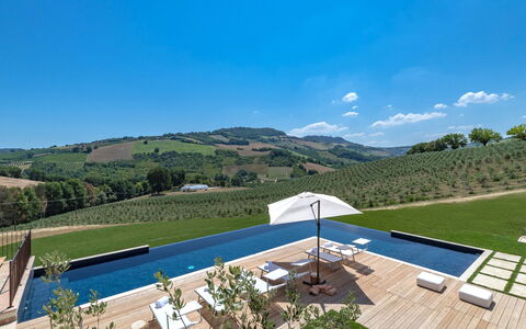 Dimora Montefiore 11: Piscina, Estate, Tempo Libero, Landscaping, Villa, Eco Hotel, Piantagione, Agriturismo