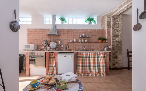 Ripari di Giobbe 6+2: Cucina, Parete, Mobilia, Interior Design, Pavimentazione, Controsoffitto, Pavimento, Elettrodomestico Da Cucina, Apparecchio Major, Soffitto