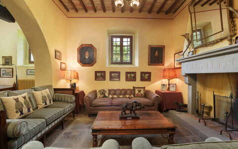 Poggerello 10: Mobilia, Interior Design, Pavimentazione, Parete, Legna, Pavimento, Tavolo, Divano, Soggiorno, Sedia