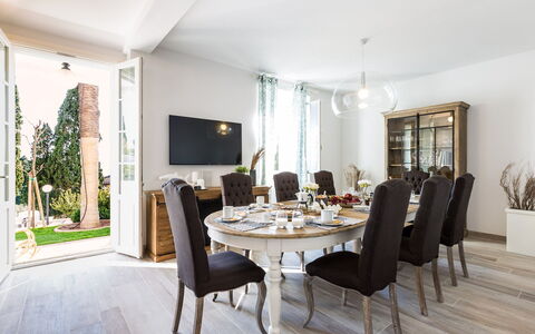 Villa Sole al Molino a Vento 8: Mobilia, Interior Design, Pavimentazione, Tavolo, Sedia, Legna, Pavimento, Camera, Cucina & Sala Da Pranzo Tavolo, Sala Da Pranzo