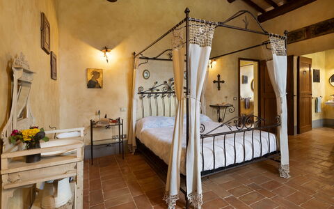 San Rocco 4: Mobilia, Parete, Interior Design, Pavimentazione, Pavimento, Letto, Soffitto, Camera Da Letto, Illuminazione, Telaio Del Letto