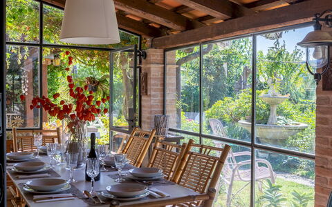 Villa Agave 8: Mobilia, Sedia, Legna, Tavolo, Interior Design, Cucina & Sala Da Pranzo Tavolo, Sala Da Pranzo, Ristorante, Soffitto, Eco Hotel