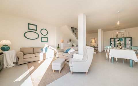 Casa di Eolo 8+2: Mobilia, Interior Design, Pavimentazione, Pavimento, Divano, Soffitto, Soggiorno, Camera, Tavolo, Sedia