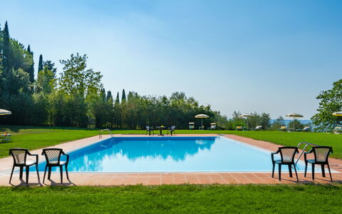 Tenuta di Pratello 24: Blu, Piscina, Ricorrere, Giardino, Tempo Libero, Shade, Eco Hotel, Prato, Landscaping, Parco