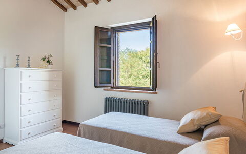 Podere di Salci 10: Letto, Camera Da Letto, Interior Design, Legna, Bedding, Lenzuolo, Mobilia, Camera, Pavimentazione, Telaio Del Letto