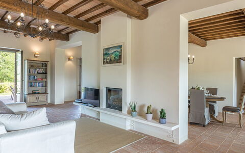 Podere di Salci 10: Mobilia, Interior Design, Pavimentazione, Parete, Pavimento, Soffitto, Legna, Camera, Soggiorno, Illuminazione