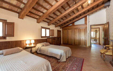 Villa Ambrah 12+1: Interior Design, Mobilia, Legna, Pavimentazione, Pavimento, Soffitto, Letto, Camera Da Letto, Casa, Camera