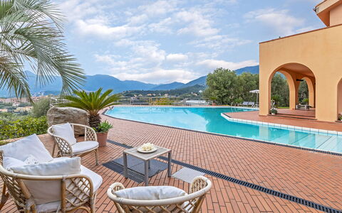 Villa Elda 6: Ricorrere, Piscina, Eco Hotel, Hotel, Resort Citta ', Hacienda, Villa, Mobili Da Esterno, Pianta Della Casa