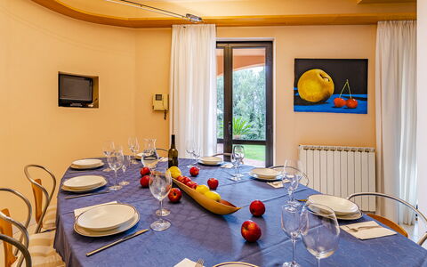 Villa Elda 6: Interior Design, Mobilia, Soffitto, Casa, Illuminazione, Camera, Tavolo, Pavimentazione, Pavimento, Sala Da Pranzo