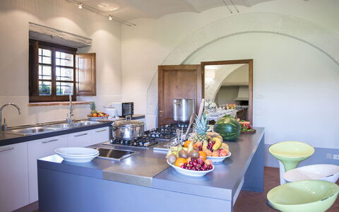 Le Caselle 26: Interior Design, Cucina, Elettrodomestico Da Cucina, Mobilia, Pavimentazione, Controsoffitto, Illuminazione, Casa, Elettrodomestico, Camera