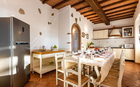 Il Poggiarellino 14: Mobilia, Interior Design, Parete, Pavimentazione, Soffitto, Cucina, Pavimento, Casa, Tavolo, Cucina & Sala Da Pranzo Tavolo