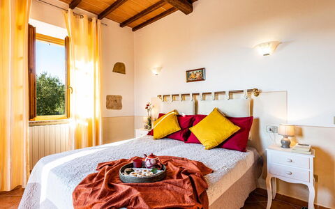 Il Poggiarellino 14: Casa, Mobilia, Camera Da Letto, Biancheria, Bedding, Letto, Lenzuolo, Telaio Del Letto, Lampada, Hotel