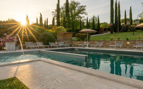 La Colonica 18: Piscina, Mobili Da Esterno, Ricorrere, Mobilia, Giardino, Eco Hotel, Landscaping, Hacienda, Sedia, Giochi D'Acqua