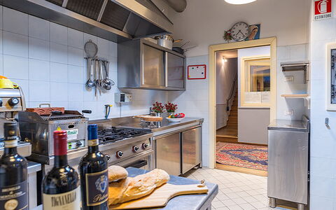 Villa Leonardo 30+6: Cucina, Elettrodomestico Da Cucina, Apparecchio Major, Controsoffitto, Cucina Stufa, Illuminazione, Mobilia, Elettrodomestico, Stufa A Gas, Casa