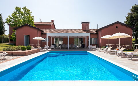 Villa Ninetta 10+1: Piscina, Ricorrere, Materiale Composito, Casa, Estate, Mobili Da Esterno, Sedia, Eco Hotel, Shade, Lettino