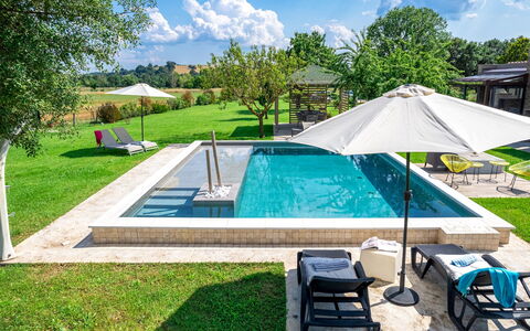 Cottage Violapo 6+2: Piscina, Mobili Da Esterno, Ombrello, Ricorrere, Mobilia, Tempo Libero, Lettino, Materiale Composito, Sedia, Eco Hotel