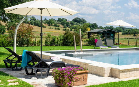 Cottage Violapo 6+2: Piscina, Ombrello, Mobili Da Esterno, Mobilia, Tempo Libero, Ricorrere, Giardino, Sedia, Shade, Lettino