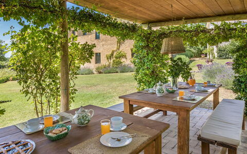 Casale Piattini 10: Mobilia, Mobili Da Esterno, Tavolo, Tavolo Esterno, Cucina & Sala Da Pranzo Tavolo, Sedia, Giardino, Shade, Backyard, Terrazza