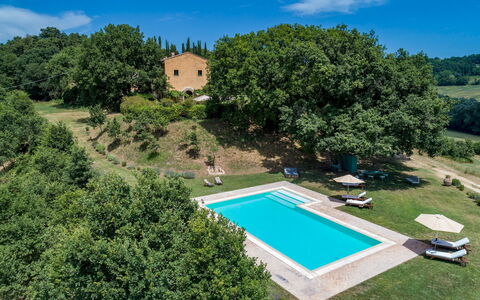 Casale Piattini 10: Piscina, Estate, Giardino, Agriturismo, Prato, Hacienda, Landscaping, Villa, Backyard, Parco
