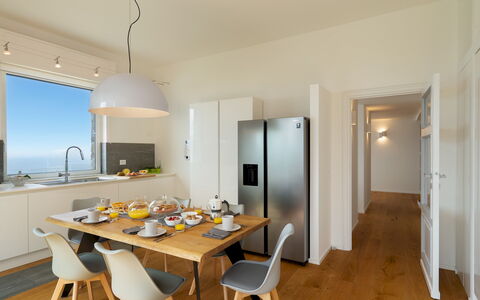 Villa Scirocco 10+2: Mobilia, Interior Design, Pavimentazione, Parete, Soffitto, Cucina, Legna, Pavimento, Controsoffitto, Lampada