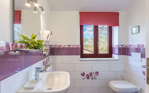 Podere San Ansano 14+2: Idraulico Fixture, Interior Design, Bagno, Pavimentazione, Rubinetto, Idraulico, Lavello, Rosa, Pavimento, Piastrella