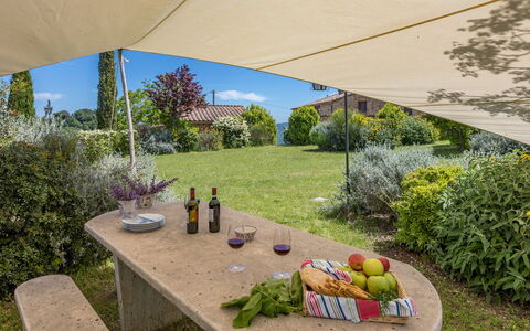 Podere San Ansano 14+2: Mobilia, Shade, Giardino, Mobili Da Esterno, Sedia, Tavolo Esterno, Tempo Libero, Landscaping, Baldacchino, Cortile