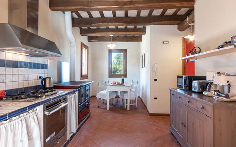 Casale Principessa 6+2: Interior Design, Mobilia, Legna, Cucina, Pavimentazione, Casa, Controsoffitto, Elettrodomestico Da Cucina, Apparecchio Major, Camera