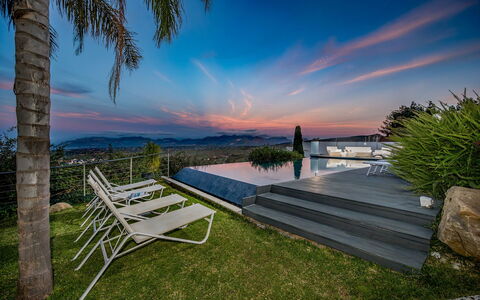 Villa Relax 12+2: Blu, Piscina, Crepuscolo, Ricorrere, Eco Hotel, Landscaping, Sera, Resort Citta ', Giochi D'Acqua