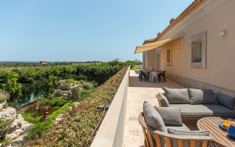 Villa Passo degli Aironi 12: Estate, Landscaping, Villa, Balcone, Hacienda, Mobili Da Esterno, Cortile, Eco Hotel