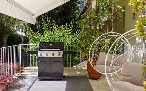 Villa Guidi 10: Mobilia, Mobili Da Esterno, Giardino, Sedia, Shade, Backyard, Terrazza, Tavolo Esterno, Vaso Di Fiori, Landscaping
