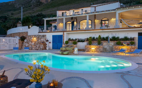 Villa Olimpia 6+2: Blu, Piscina, Mobili Da Esterno, Ricorrere, Mobilia, Sedia, Estate, Eco Hotel, Terme, Villa