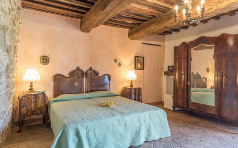 Podere le Corone 14: Parete, Mobilia, Camera Da Letto, Pavimentazione, Casa, Letto, Telaio Del Letto, Camera, Suite, Biancheria