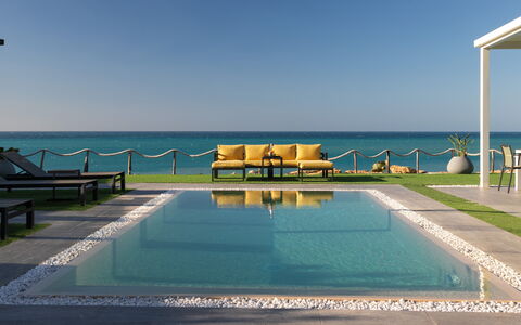 Villa Sabbie Rosse 6: Blu, Acqua, Corpo D'Acqua, Mobili Da Esterno, Mare, Piscina, Ricorrere, Oceano, Costiera E Morfologie Oceanic, Mobilia