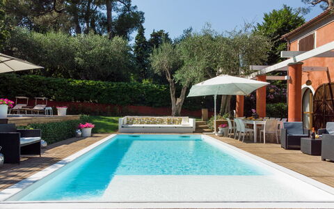 Villa Rossa 12: Piscina, Ricorrere, Materiale Composito, Eco Hotel, Giardino, Giochi D'Acqua, Vaso Di Fiori, Tempo Libero, Mobili Da Esterno, Shade