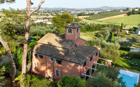 Villa Rossa 12: Casa, Casa, Estate, Hacienda, Villa, Landscaping, Cortile, Piscina, Dimora, Agriturismo