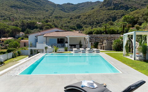 Villa Pietro 10: Piscina, Ricorrere, Tempo Libero, Eco Hotel, Terme, Vacanza, Resort Citta ', Mobili Da Esterno, Estate, Villa