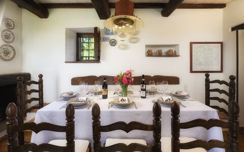 Podere Caprarecce 8: Mobilia, Interior Design, Tavolo, Legna, Cucina & Sala Da Pranzo Tavolo, Sala Da Pranzo, Sedia, Pavimentazione, Tavola, Camera