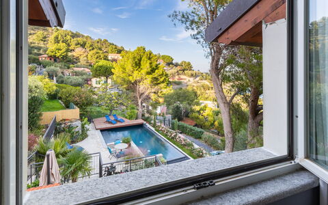 Villa nel Blu 8: Shade, Balcone, Eco Hotel, Piscina, Landscaping, Villa, Backyard