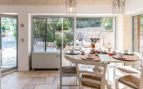 Pigreco 6+2: Mobilia, Interior Design, Sedia, Tavolo, Pavimentazione, Cucina & Sala Da Pranzo Tavolo, Sala Da Pranzo, Camera, Pavimento, Soffitto