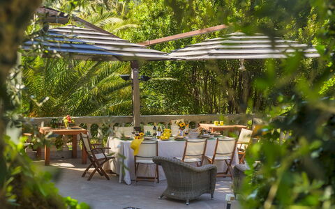 Villa Gaius 8+2: Mobilia, Tavolo, Mobili Da Esterno, Shade, Sedia, Tavolo Esterno, Giardino, Ricorrere, Eco Hotel, Struttura Esterna